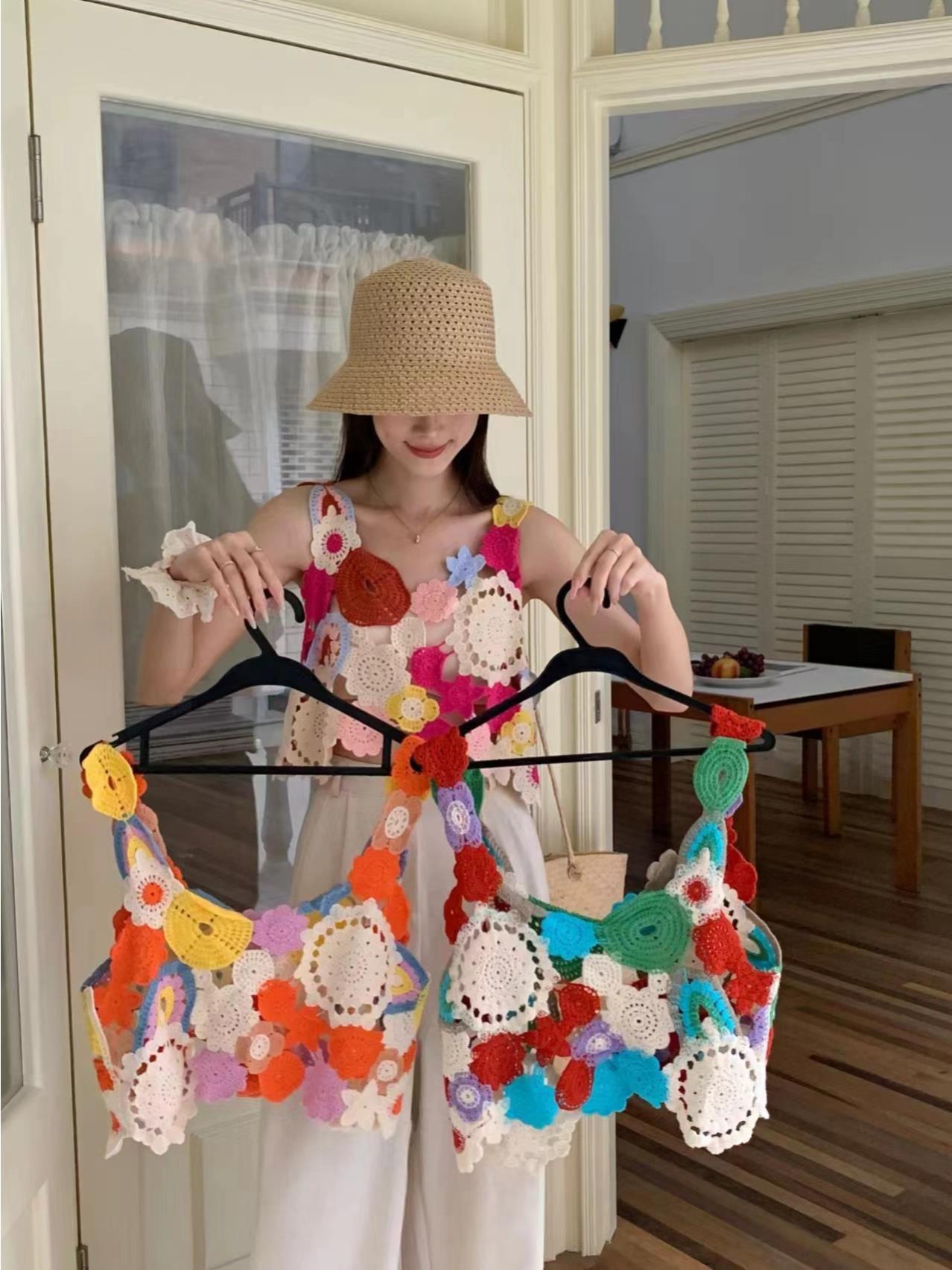 Dopamine tops Free shipping Tattoo Dopamine wears a sling vest 2024 new summer outer wear hollow crochet short top