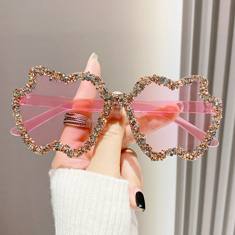 Women's fashion glasses 跨境镶钻透明果冻色苹果太阳镜男女士桃心墨镜欧形连体苹果眼镜