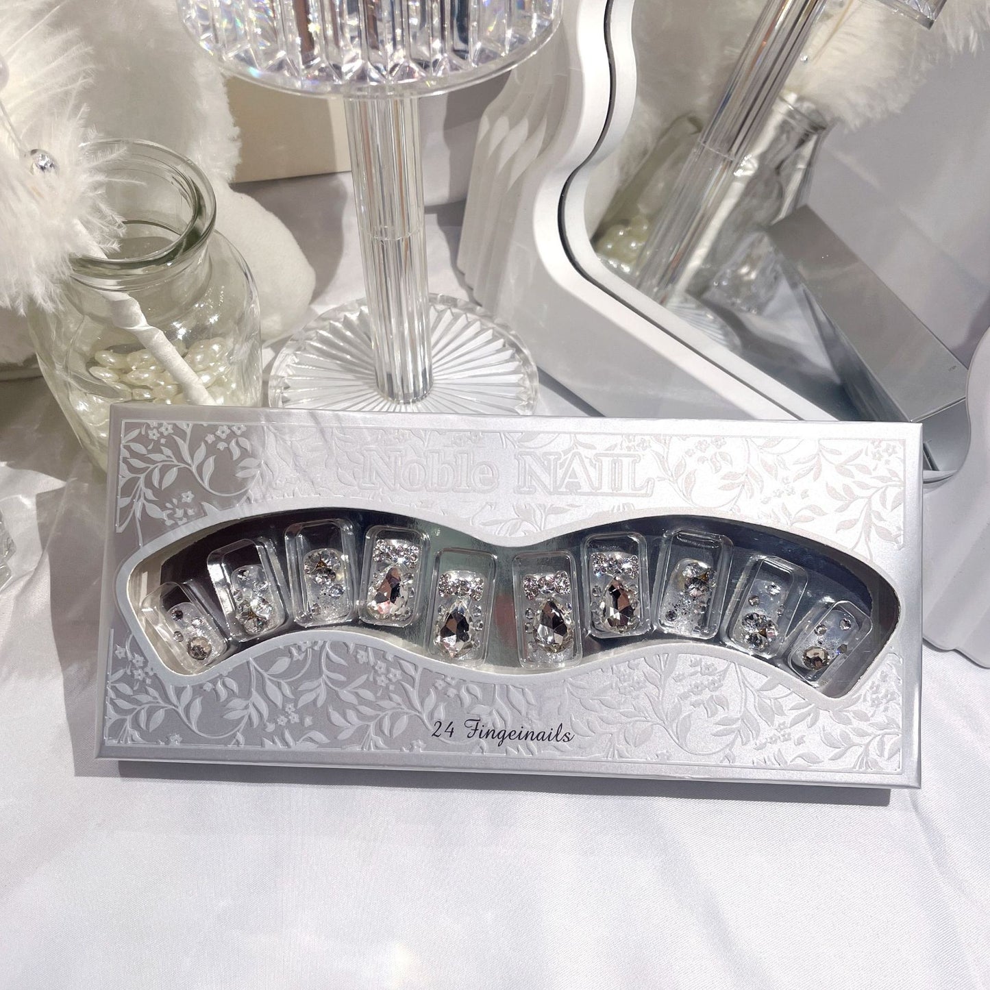 Fashion  nail Shining Finished Manicure 24 Pieces Bride Fake Nails Wholesale Wear Nail Gem Bride Nail Stickers U37