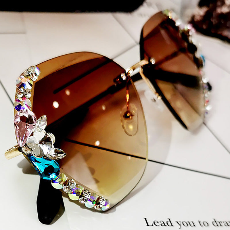 Women's fashion glasses 2024 新款太阳镜女士防紫外线大脸显瘦无框水钻墨镜女ins韩版潮