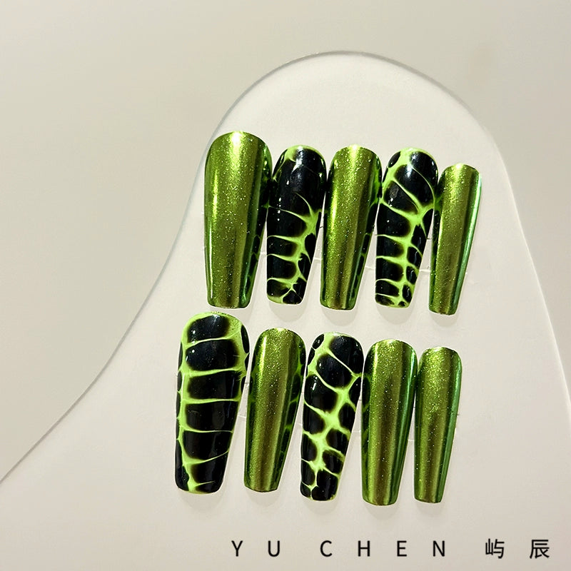 Yuchen Original | Green Snake Metal Nail Wear Nail Magic Mirror Effect Powder Pure Hand Drawing Python Pattern Hot Girl Original Design