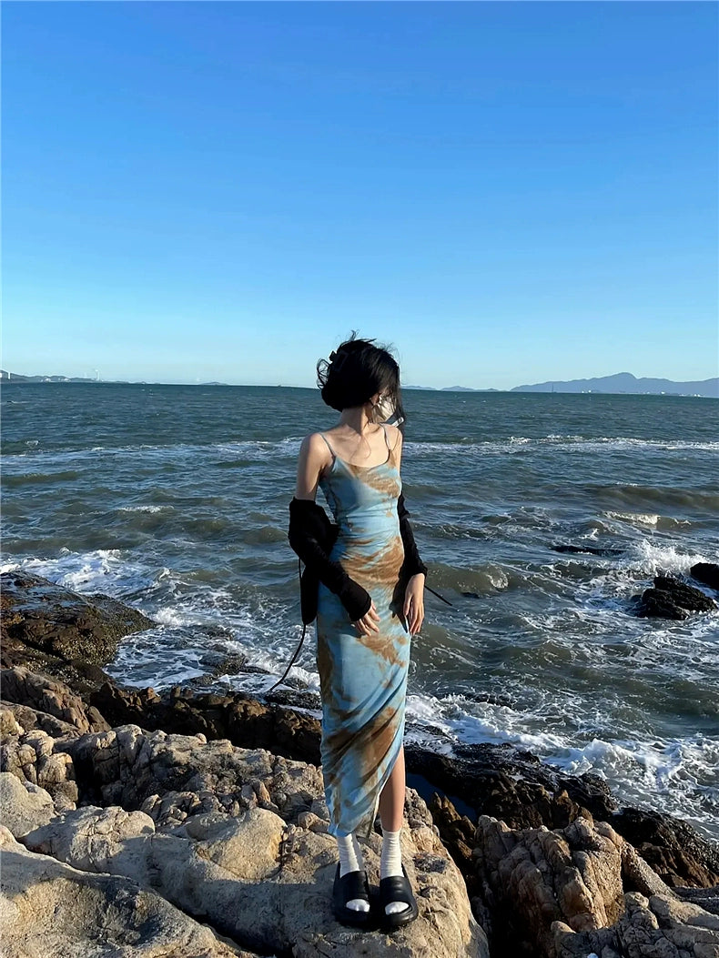 Fashion women's wear Sanya Seaside Vacation Sling Dress Women's Early Spring 2024 New French Style Temperament Sheath Beach Dress