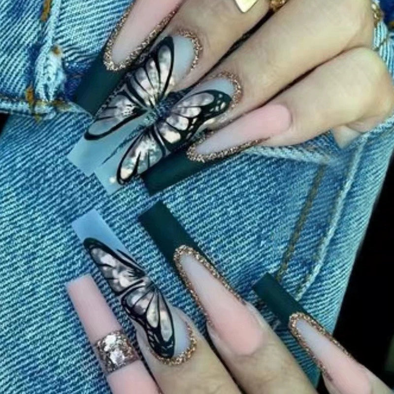 (Hand-made nail) The dark fairy in Europe and America is dying, the magic mirror powder is white, and the finished nail product, Millennium Spice Girl fake nails patch, is worn for a long time.