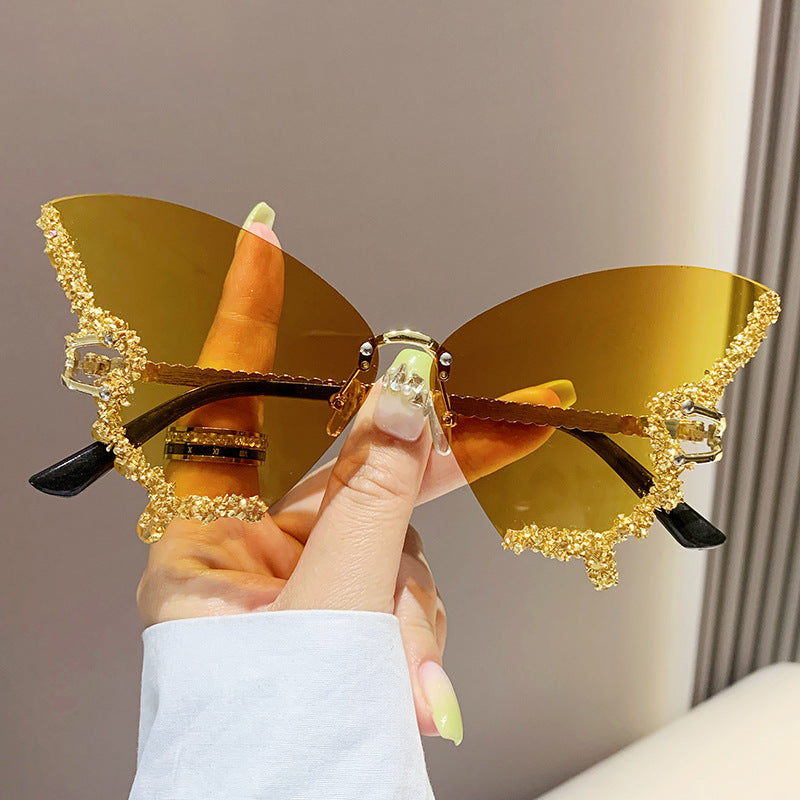 Women's fashion glasses 新款跨境大框蝴蝶镶钻无框太阳镜女ins时尚个性拍照墨镜夸张舞会