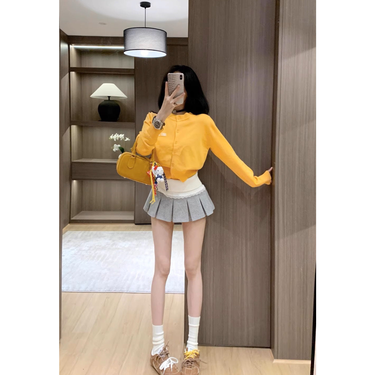 Dopamine tops Free shipping Tattoo White ceiling, girlish age-reducing dopamine college style short knitted cardigan top
