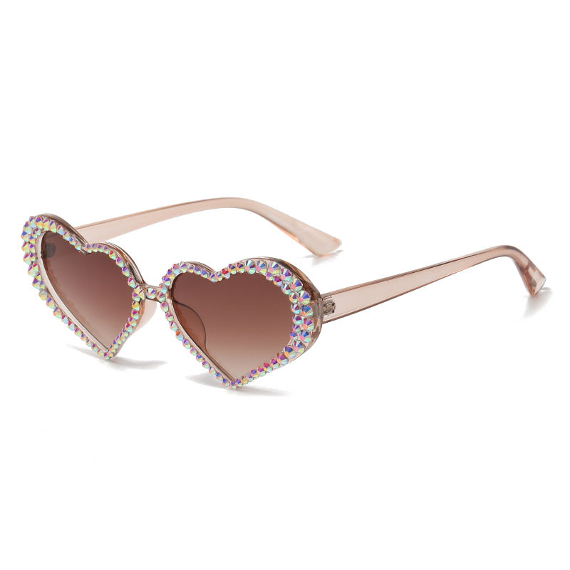 Women's fashion glasses 2023跨境爱心镶钻猫眼太阳镜桃心女士墨镜防紫外线手工钻石眼镜
