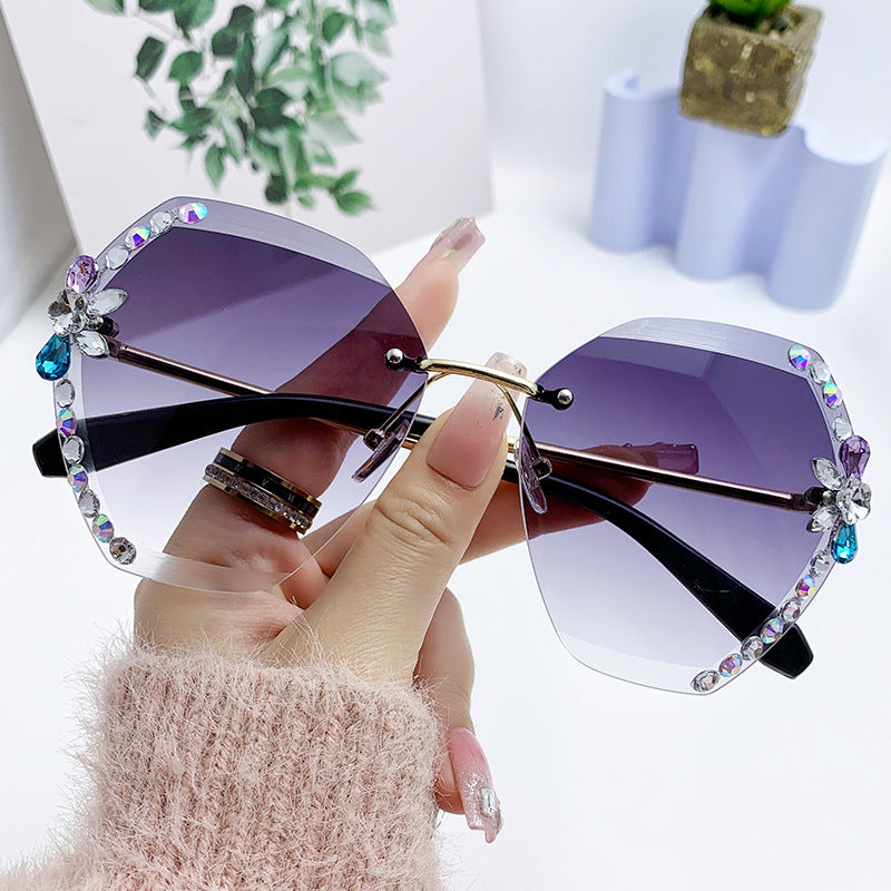 Women's fashion glasses 跨境新款水钻墨镜女显瘦无框切边太阳镜网红潮款防紫外线韩版眼镜