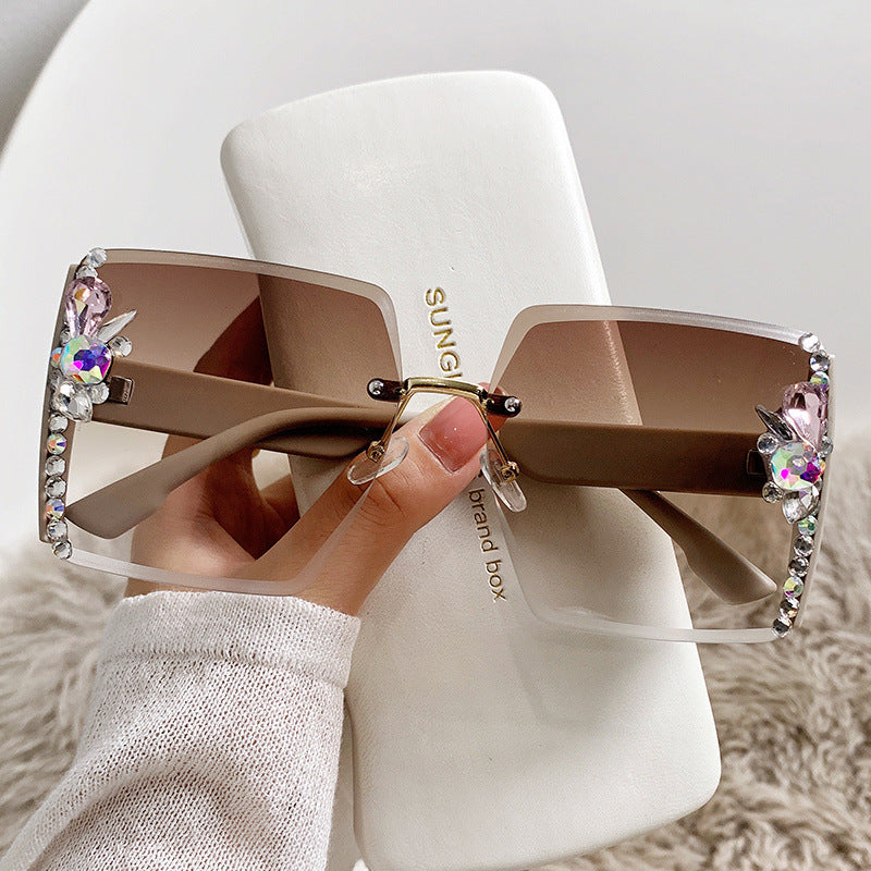 Women's fashion glasses 镶钻太阳镜女士欧美大框跨境侧边闪亮点高级感墨镜女遮阳防紫外线