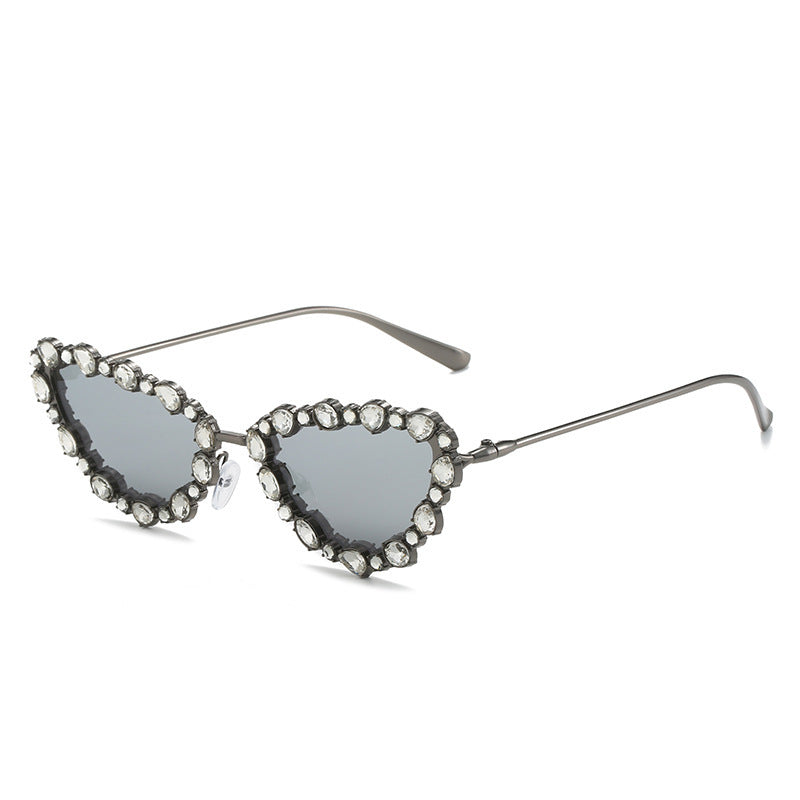 Women's fashion glasses 新款猫眼镶钻太阳镜 个性全金属几何三角手工钻石眼镜跨境ins墨镜