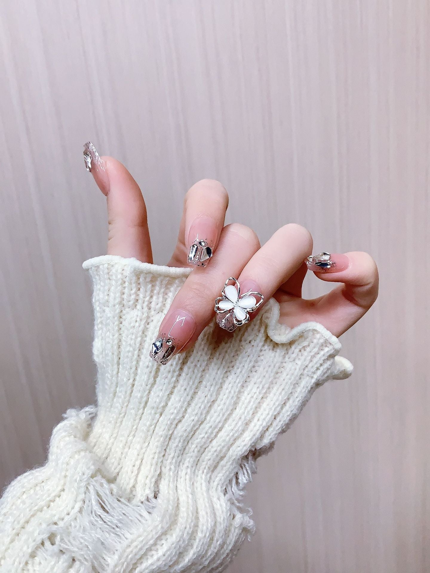 (Hand-Made Nail) Pink Icy Stick-on Crystals Butterfly High-Grade Sense Internet Celebrity Flash Fake Nails Handmade Wear Armor UV Nail