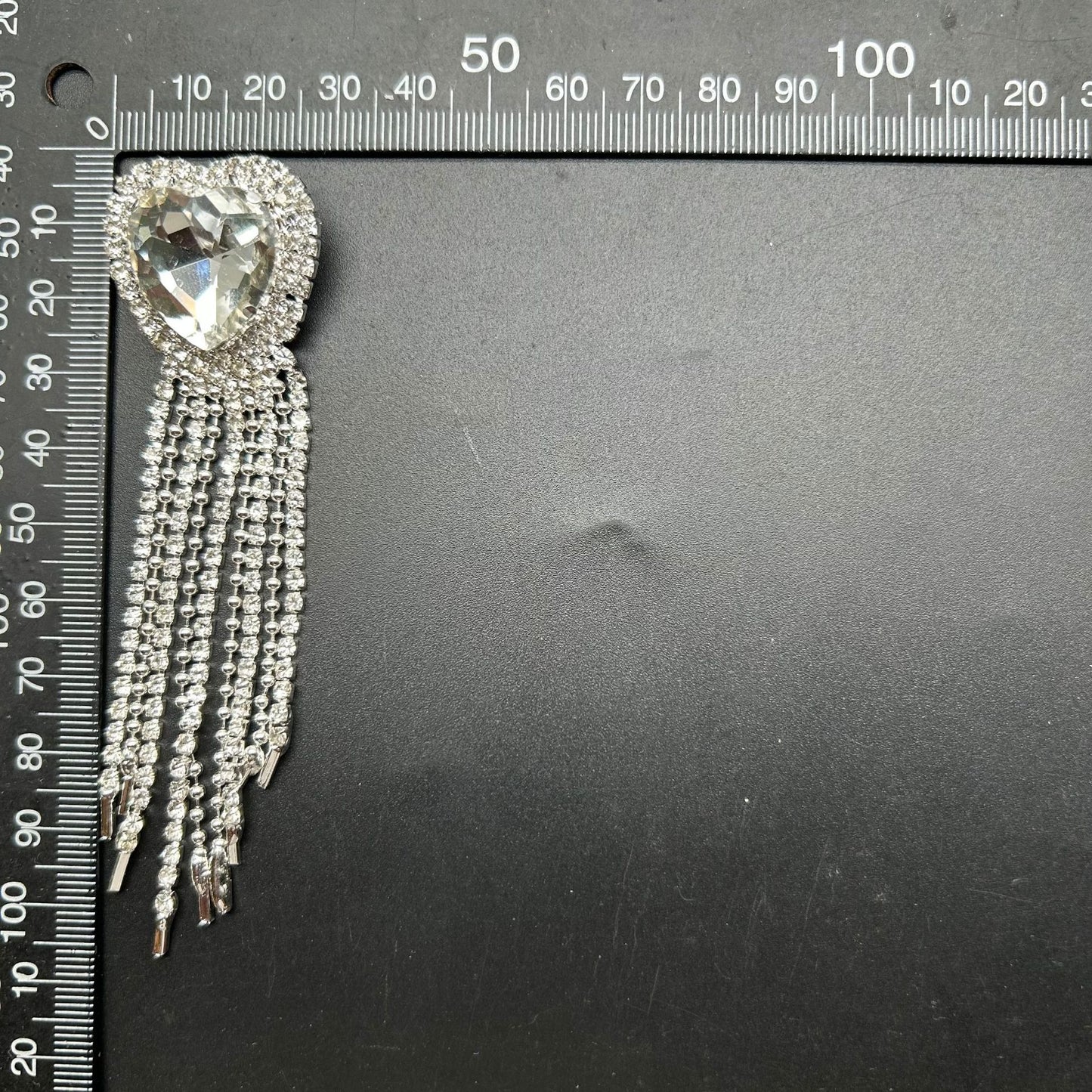 配饰胸针小香风胸针小众奢华水钻流苏女士气质女装胸花别针固定西装大衣配饰