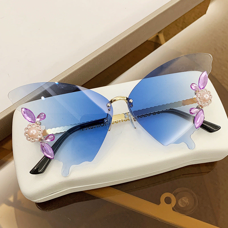 Women's fashion glasses 新款欧美跨境舞会蝴蝶形状镶钻大框太阳镜女时尚墨镜女潮流街拍