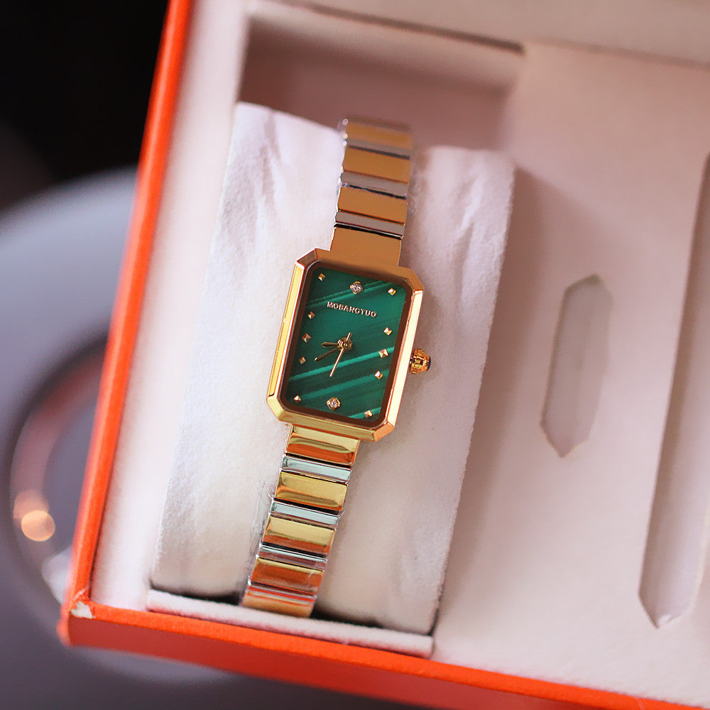 Fashion women's watchManufacturers Supply Fashion Watch Fashion New Ladies Watch Pointer Small Rectangular Steel Belt Quartz Waterproof Watch