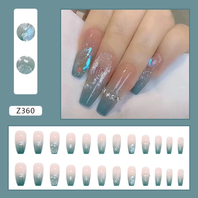 (Hand-made nail) The dark fairy in Europe and America is dying, the magic mirror powder is white, and the finished nail product, Millennium Spice Girl fake nails patch, is worn for a long time.