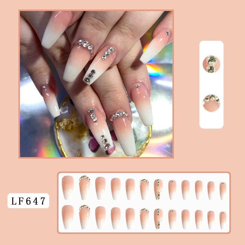 (Hand made nail) European and American long INS style wearable nail patches, fake nail patches, diamond flame heart nail patches, finished product