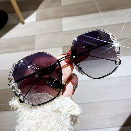 Women's fashion glasses 跨境风墨镜女新款时尚防紫外线水钻大脸显瘦太阳镜网红潮眼镜ins