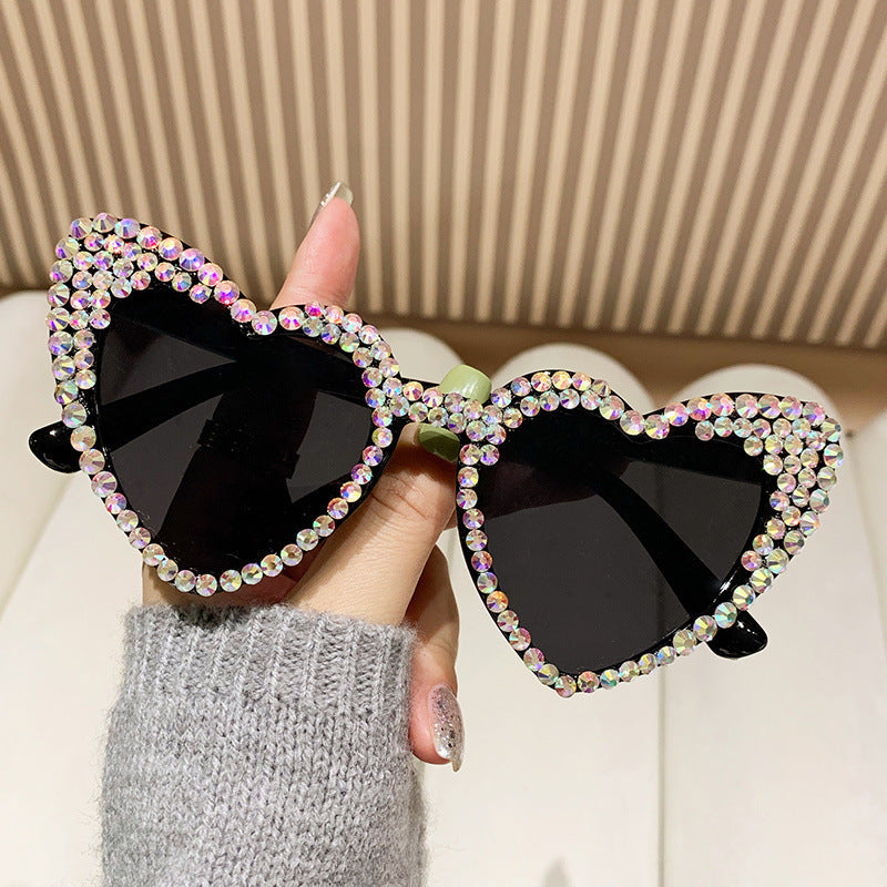 Women's fashion glasses 欧美新款跨境镶钻爱心女士太阳镜时尚心形墨镜潮流桃心眼镜果冻色