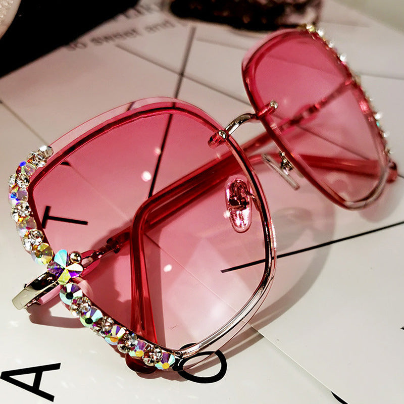 Women's fashion glasses 定制加工太阳镜女防紫外线圆脸大脸显瘦时尚大框镶钻墨镜女