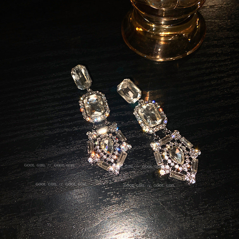 银针复古小众设计不对称锆石耳环轻奢高级感时尚耳坠气质耳饰批发