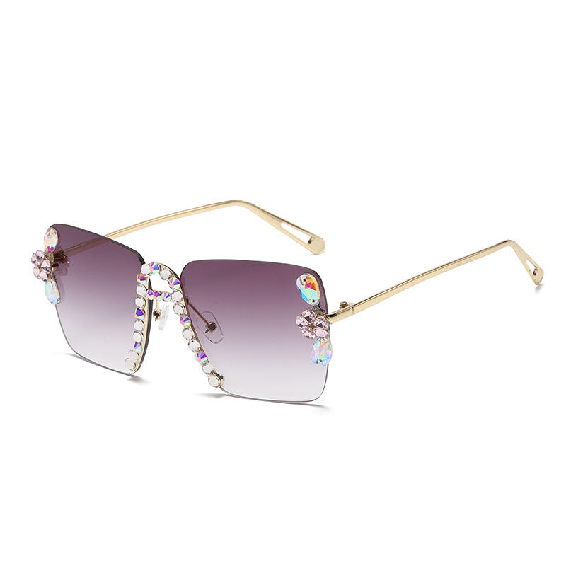 Women's fashion glasses 跨境新款镶钻太阳镜方形A字高级感墨镜女士个性街拍显脸小眼镜