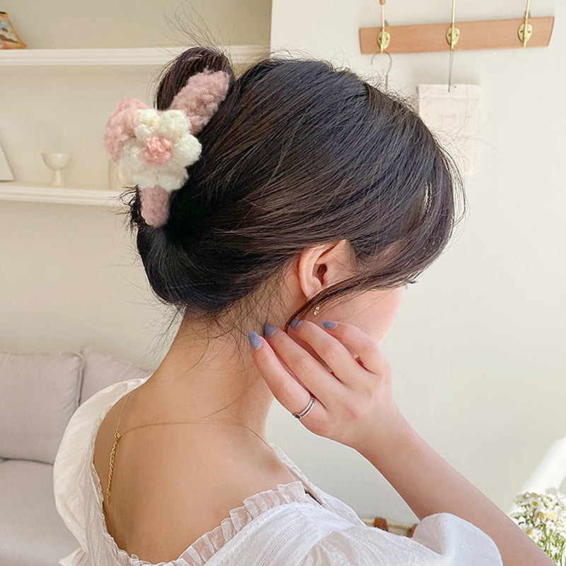 毛绒卷毛花朵几何发夹甜美森系秋冬抓夹小众百搭鲨鱼夹发饰批发女