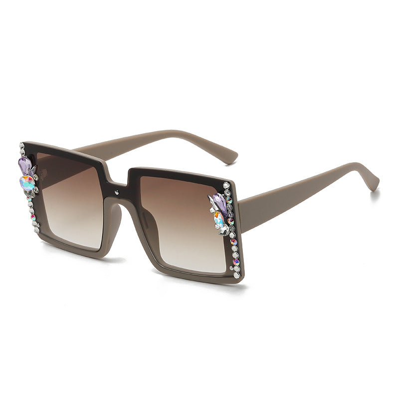 Women's fashion glasses 2023欧美跨境潮流镶钻太阳眼镜户外防晒显瘦墨镜女大框架太阳镜