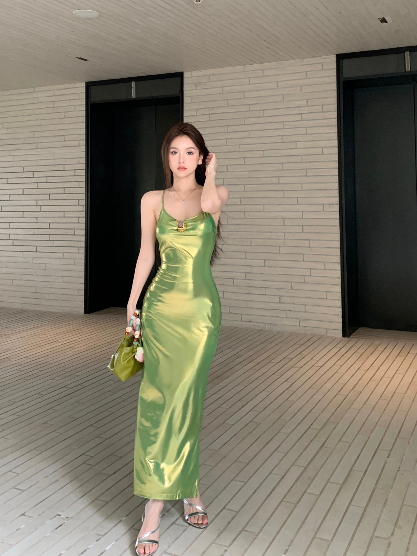 Fashion women's wear Beautiful Green Luminous Fabric Gradient Color Backless Slim Fit Sling Dress Women's Long Skirt 2024 New