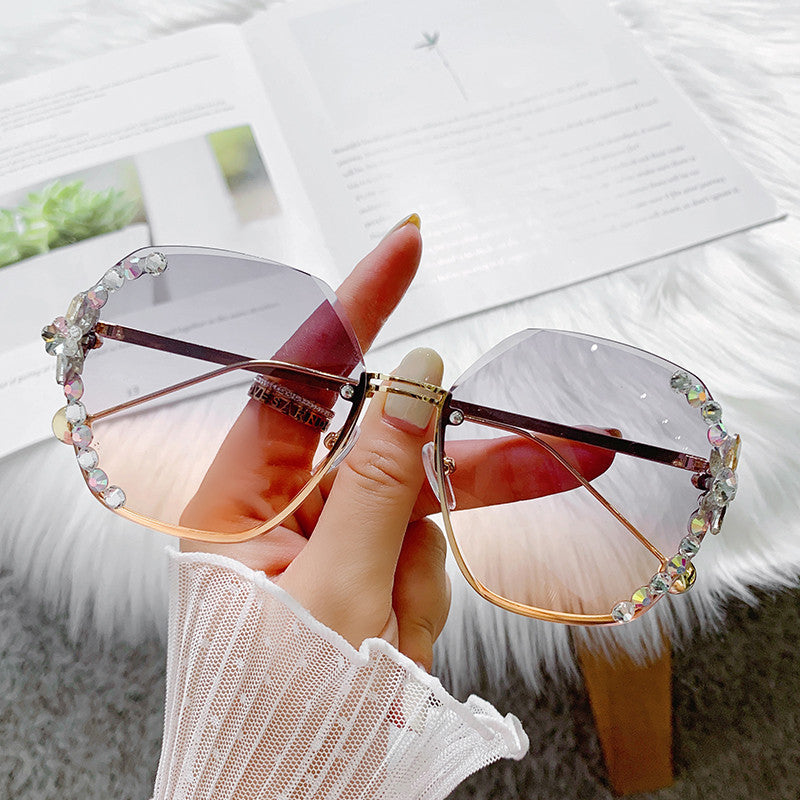 Women's fashion glasses网红ins墨镜女镶钻韩版潮街拍防晒时尚显瘦防紫外线太阳镜女