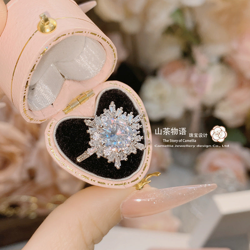 Camellia Hw平替款2.0Ct满锆钻三件套 镀18K金璀璨冰晶花朵戒指女