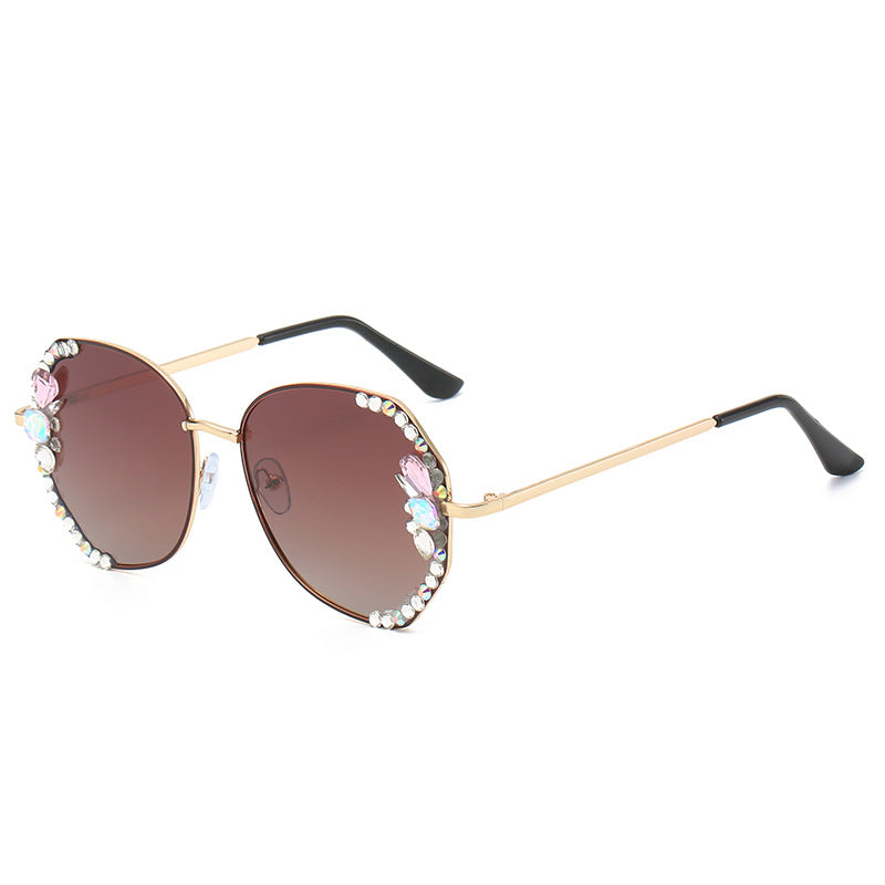 Women's fashion glasses 2024 跨境新款大框偏光镶钻太阳镜女士防紫外线时尚韩版开车墨镜