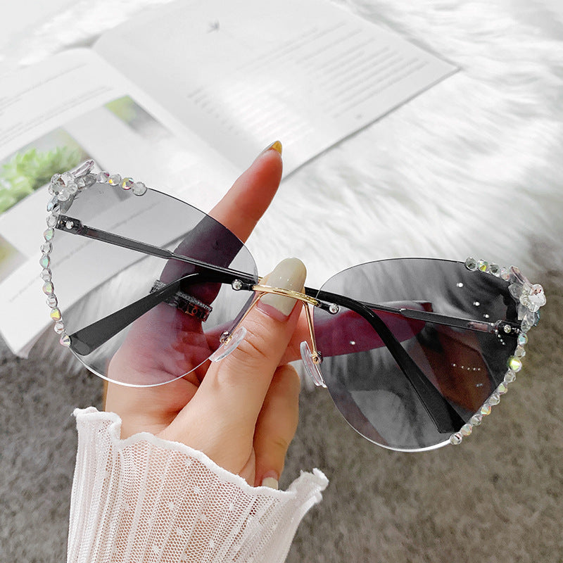 Women's fashion glasses 2024 跨境新款镶钻舞会墨镜女防紫外线大脸显瘦开车太阳眼镜女