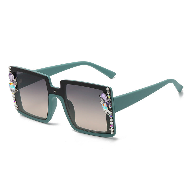Women's fashion glasses 2023欧美跨境潮流镶钻太阳眼镜户外防晒显瘦墨镜女大框架太阳镜