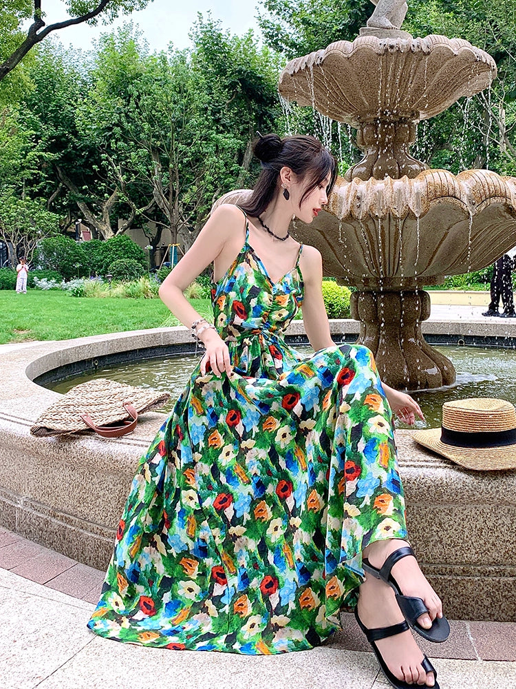 Fashion women's wear Bohemian Style Retro V-neck Oil Painting Printing Pleated Suspender Dress Seaside Vacation Elegant Beach Dress