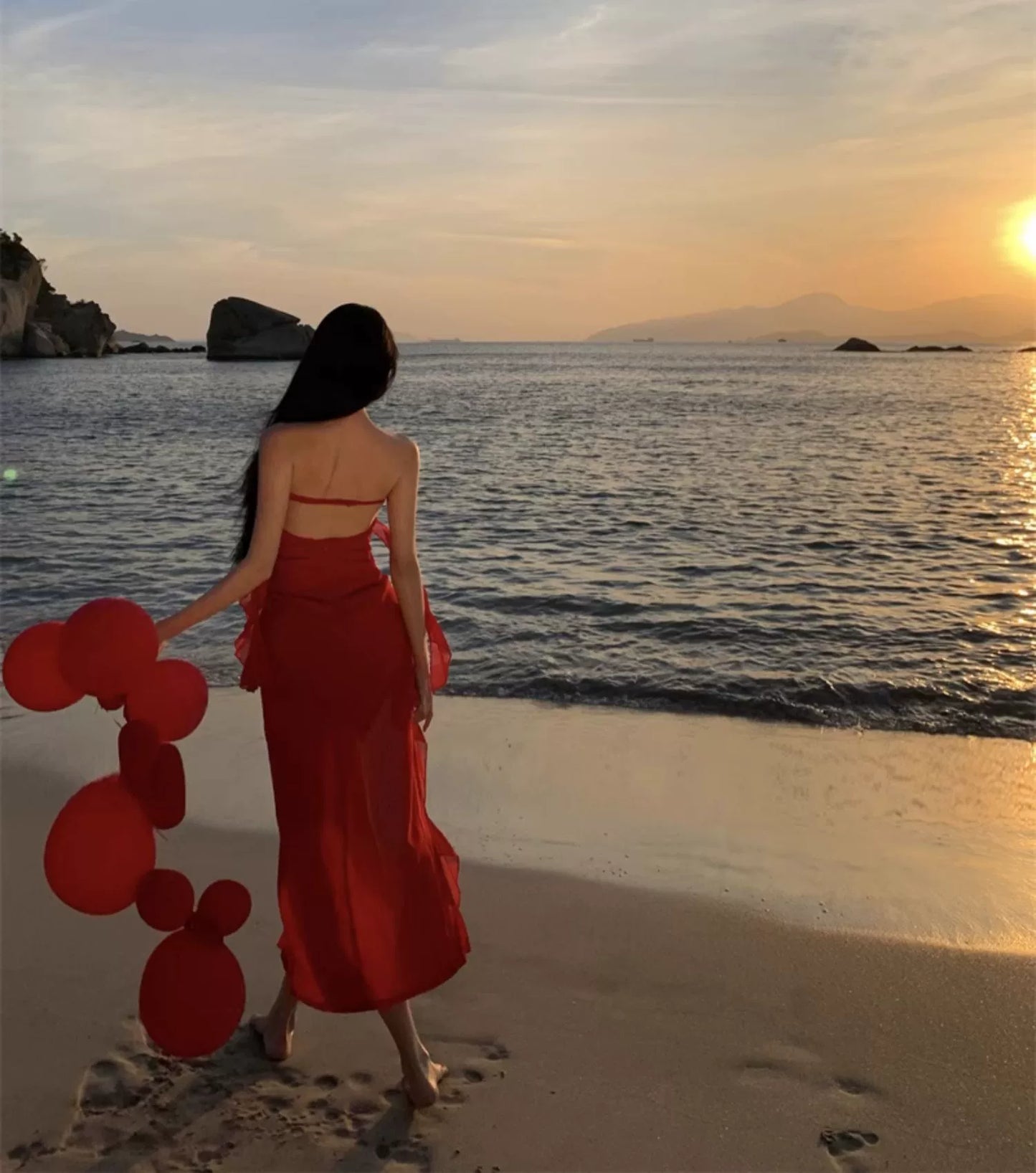 Fashion women's wear French Irregular Red Halter Spaghetti Straps Dress Women's Senior Sexy Beautiful Dress Seaside Holiday Beach Dress