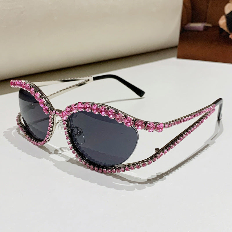 Women's fashion glasses 2023外贸跨境猫眼形镶钻太阳镜欧美街拍网红个性彩钻墨镜女批发