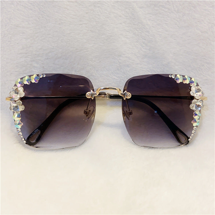 Women's fashion glasses 定制加工韩版水钻太阳镜女防紫外线镶钻墨镜无框潮ins小香风眼镜