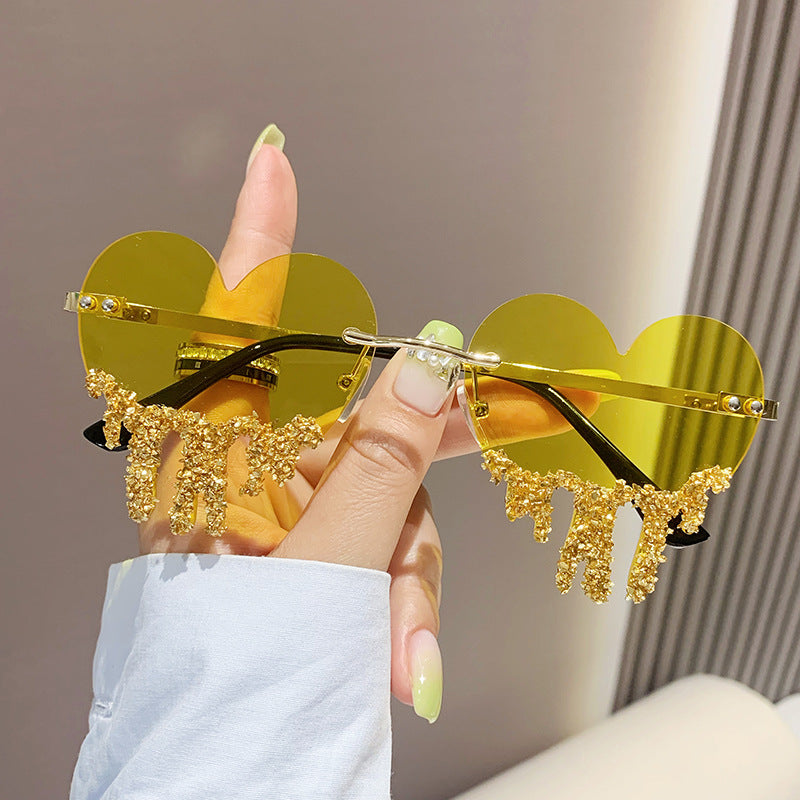 Women's fashion glasses 跨境个性爱心眼泪太阳镜女水钻无框趣味拍照墨镜高级感镶钻太阳镜