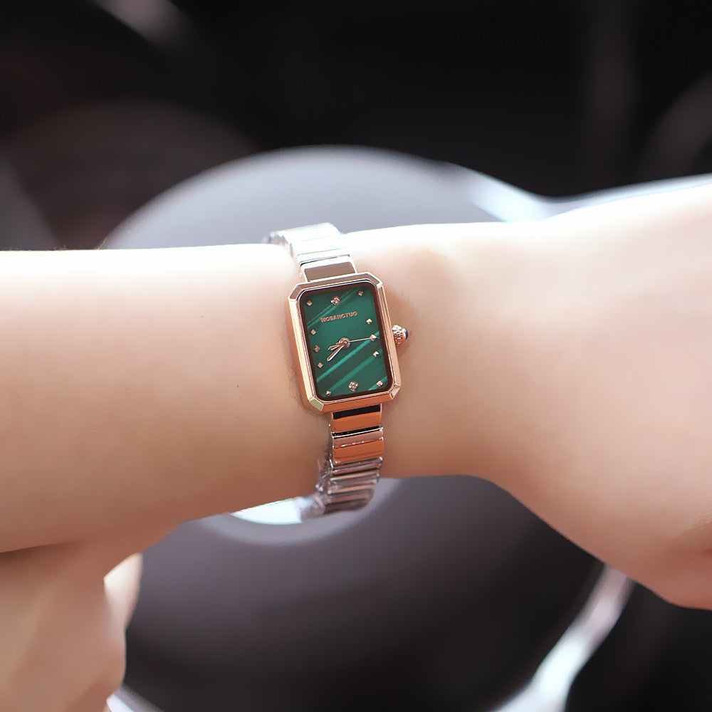 Fashion women's watchManufacturers Supply Fashion Watch Fashion New Ladies Watch Pointer Small Rectangular Steel Belt Quartz Waterproof Watch