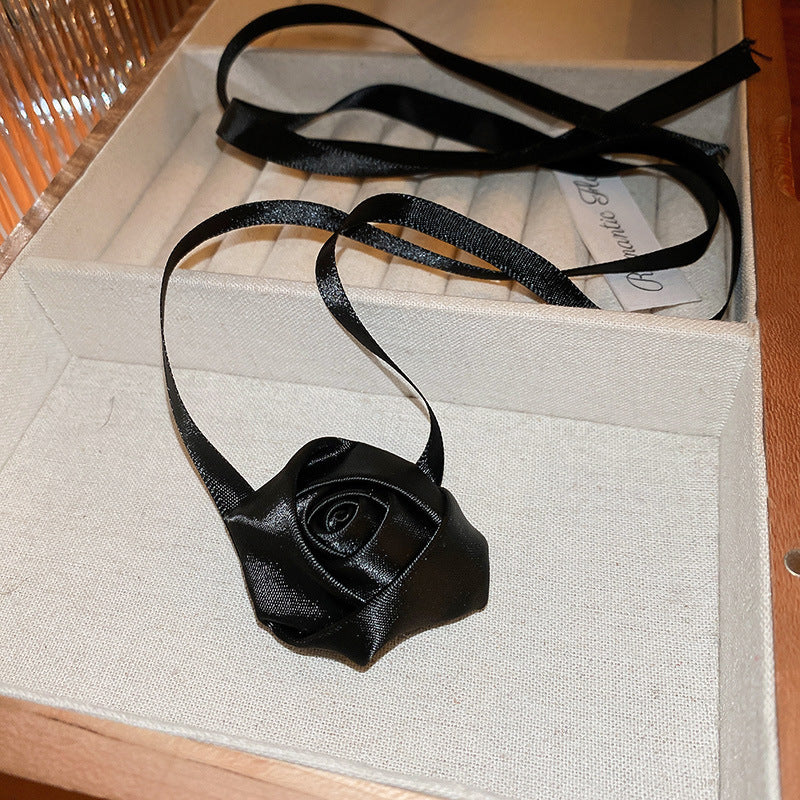 羽毛蝴蝶结珍珠项链秋冬甜美高级感锁骨链超仙时尚过年饰品批发女