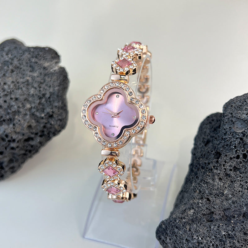 Fashion women's watchLight Luxury Women's Watch New Four-Leaf Clover Fashion High Sense New Ruby Special-Interest Design Diamond Watch Batch