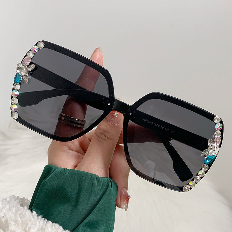 Women's fashion glasses 镶钻墨镜女款韩版潮无框水晶切边太阳眼镜女士防紫外线镶钻太阳镜