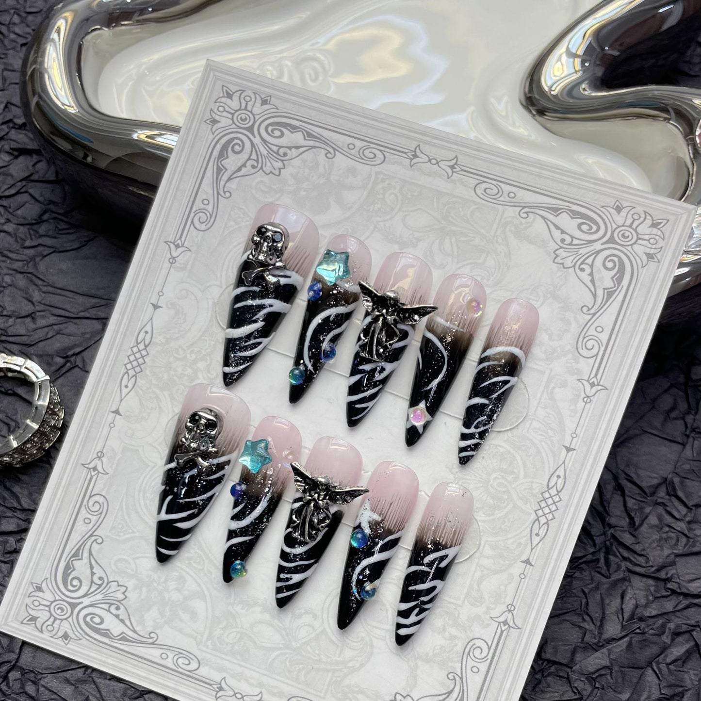 (reusable nail)Duke of Rose's high-end pure hand-worn armor punk Gothic style dark spice beauty heavy industry retro butterfly
