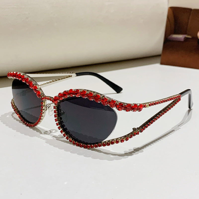 Women's fashion glasses 2023外贸跨境猫眼形镶钻太阳镜欧美街拍网红个性彩钻墨镜女批发