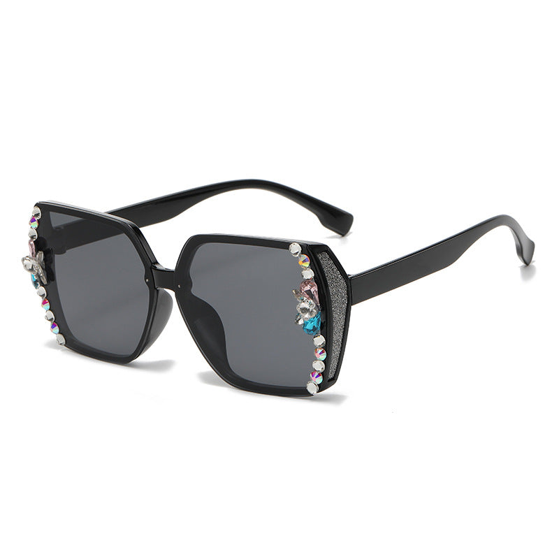Women's fashion glasses 跨境新款镶钻时尚女士百搭太阳镜无框切边水钻墨镜优雅太阳眼镜