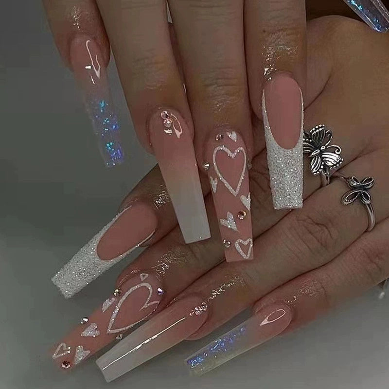 (Hand-made nail) The dark fairy in Europe and America is dying, the magic mirror powder is white, and the finished nail product, Millennium Spice Girl fake nails patch, is worn for a long time.