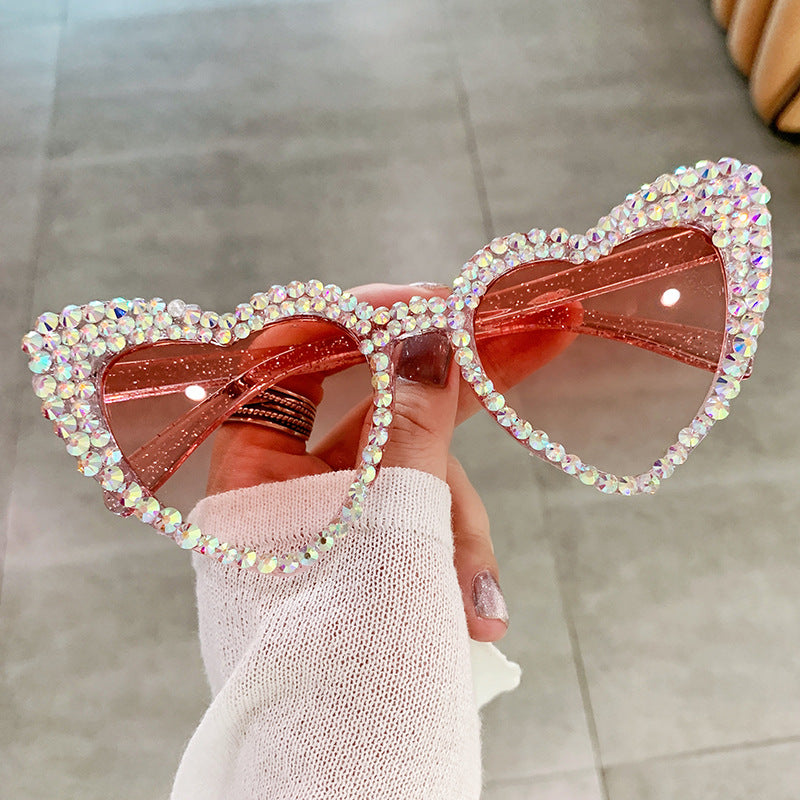 Women's fashion glasses 跨境复古大框架欧美镶钻太阳镜桃心爱心墨镜女士金属铰链个性眼镜
