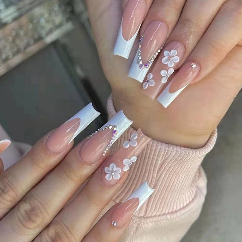 (Hand-made nail) The dark fairy in Europe and America is dying, the magic mirror powder is white, and the finished nail product, Millennium Spice Girl fake nails patch, is worn for a long time.