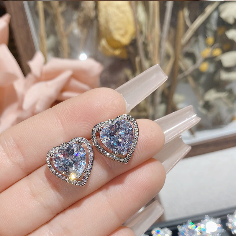 山茶直播货源热卖仿莫桑钻耳钉 镀18K金波光粼粼玫瑰花朵女神耳饰