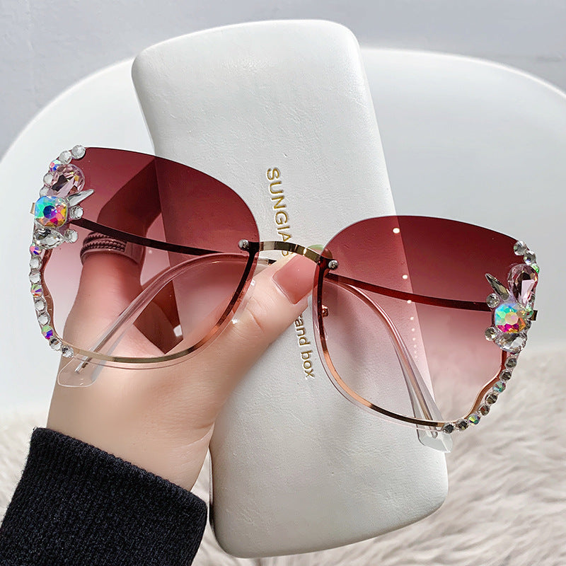 Women's fashion glasses 跨境欧美新款镶钻墨镜女防紫外线太阳镜圆脸防晒时尚开车女士眼镜