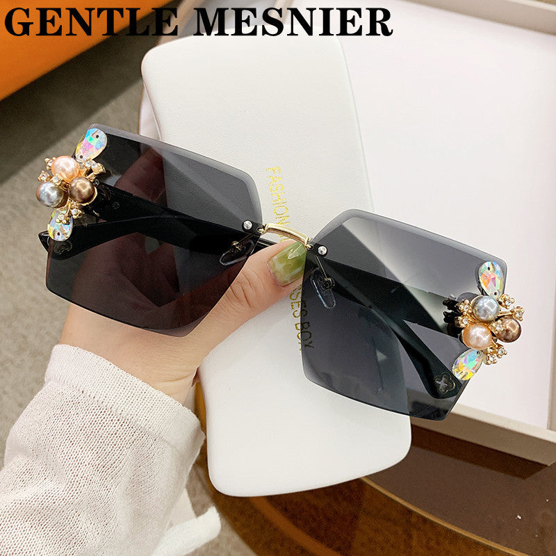 Women's fashion glasses 时尚镶钻墨镜女士高级感ins2023新款防晒防紫外线大脸显瘦太阳镜